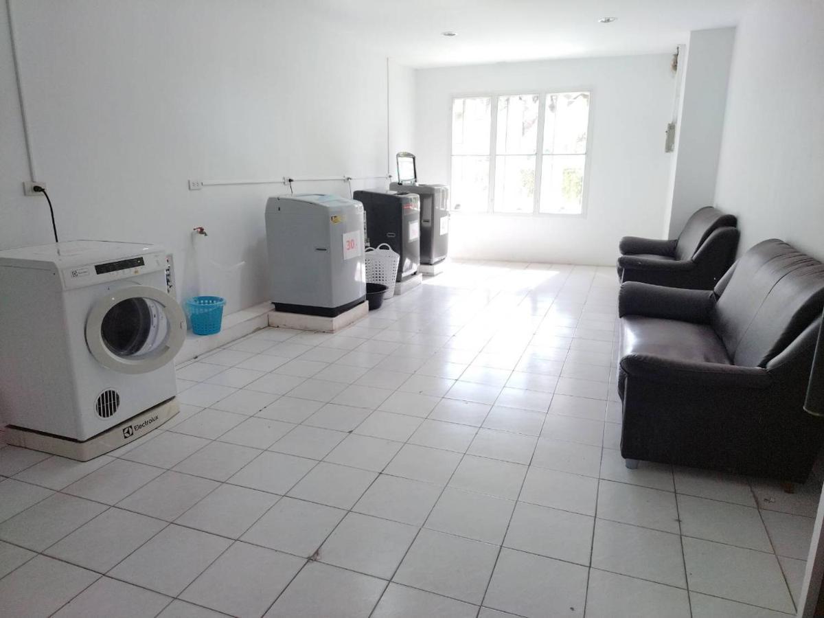 7 Pool Condo Opposite The Train Station Near Old City And Nimman Chiang Mai Dış mekan fotoğraf